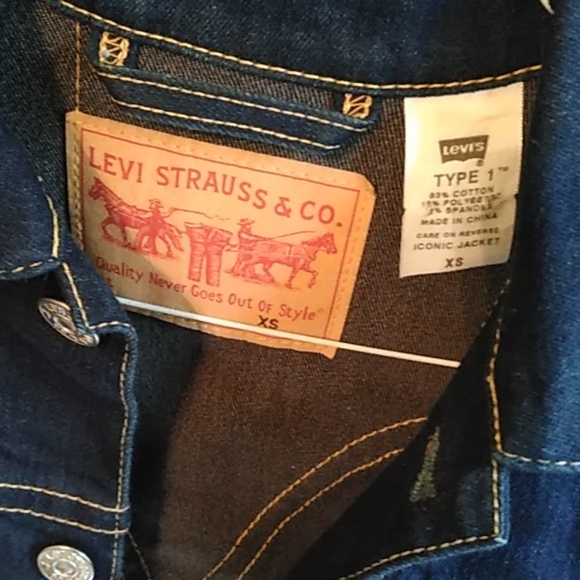 Levi's Blue jean jacket 💙 - Picture 3 of 5